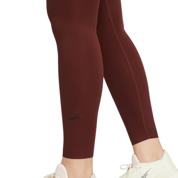 Nike One Lux Mid Rise 7/8 Leggings - Picture 3 of 3